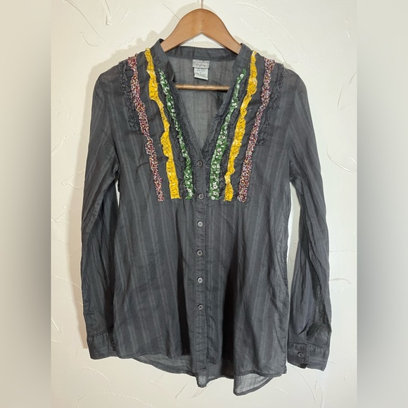 DayTrip Semi Sheer Gray Button Down Blouse SZ L - Picture 2 of 10